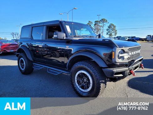 Used 2024 Ford Bronco Badlands image 16
