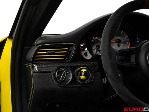 Used 2019 Porsche 911 GT2 RS RWD image 36