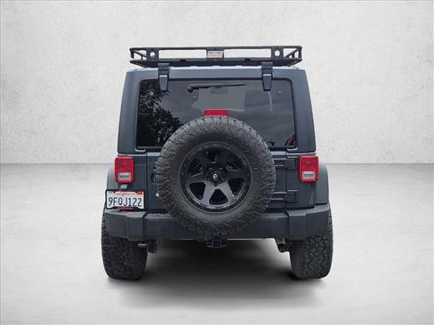 Used 2017 Jeep Wrangler Unlimited Sport w/ Quick Order Package 24S AWD/4WD image 6