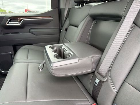 New 2026 Chevrolet Silverado 1500 LT Trail Boss w/ Convenience Package II AWD/4WD image 17