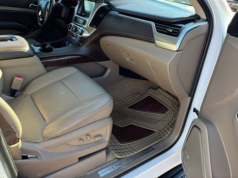 Used 2017 Chevrolet Tahoe LT w/ LT Signature Package image 18