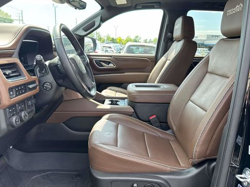 Used 2024 Chevrolet Tahoe High Country AWD/4WD image 21