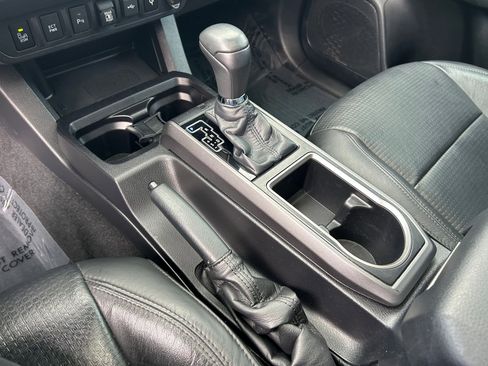 Certified 2021 Toyota Tacoma TRD Sport w/ TRD Premium Sport Package AWD/4WD image 18