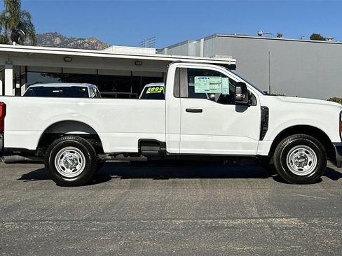 New 2025 Ford F250 XL w/ XL Chrome Package image 4