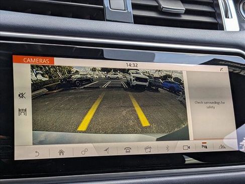 Used 2022 Land Rover Range Rover Sport HST image 13