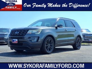 Used 2017 Ford Explorer XLT w/ Equipment Group 202A image 1