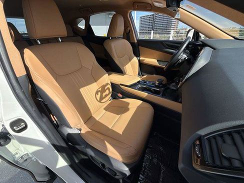 Certified 2025 Lexus NX 250 FWD w/ Accessory Package (Z2) image 27