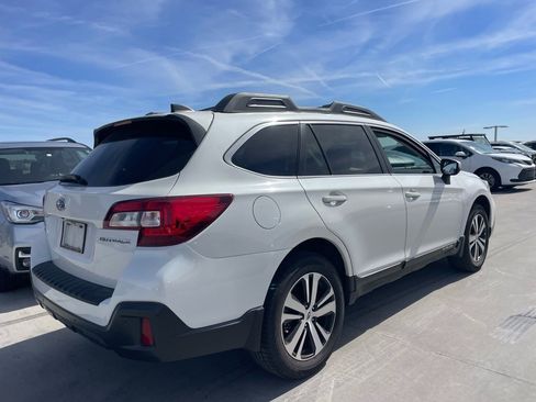 Used 2019 Subaru Outback 2.5i Limited image 3