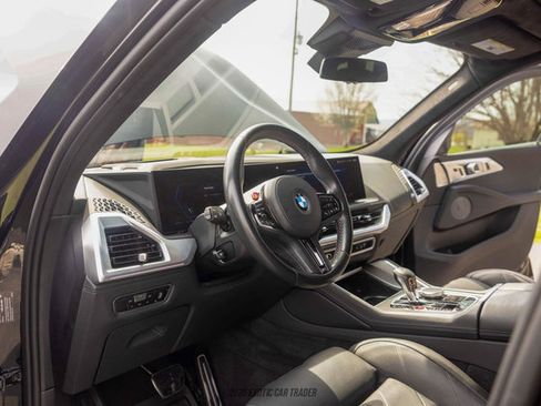Used 2023 BMW XM image 23