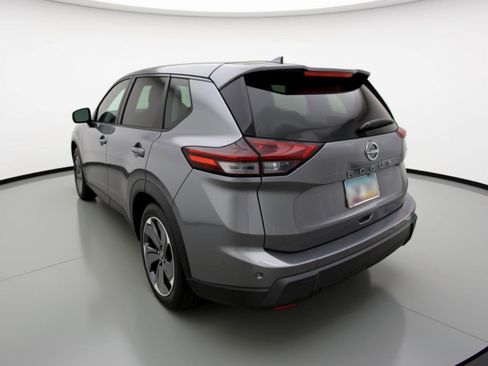 Used 2025 Nissan Rogue SV FWD image 6