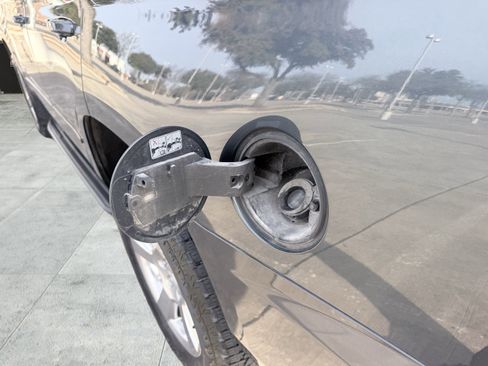 Used 2019 Chevrolet Tahoe LS w/ All-Season Package image 12