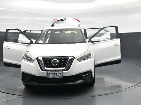 Used 2020 Nissan Kicks SV FWD image 28