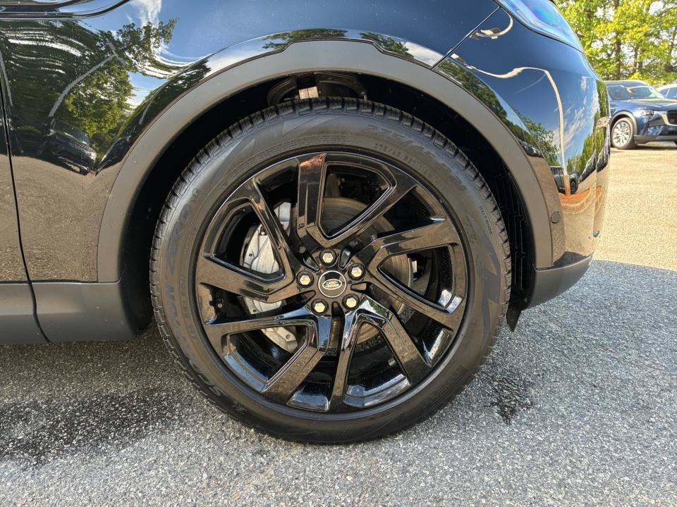Certified 2025 Land Rover Discovery S AWD/4WD image 25