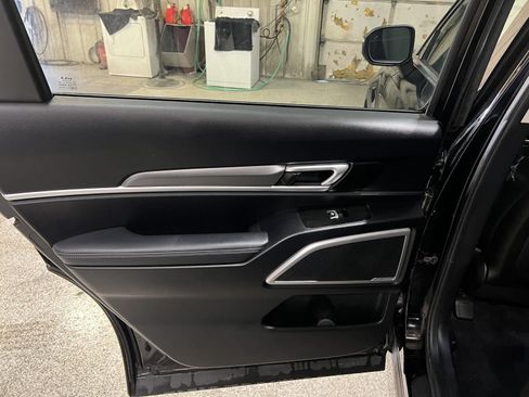 Used 2022 Kia Telluride S AWD/4WD image 27