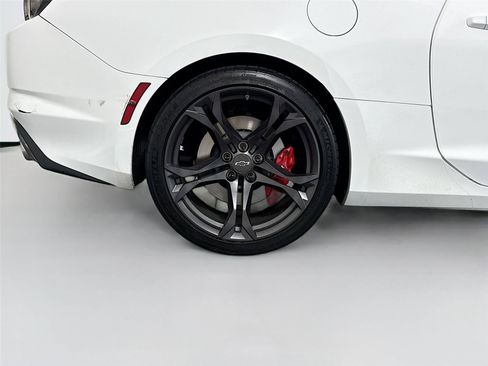 Used 2023 Chevrolet Camaro SS RWD image 17