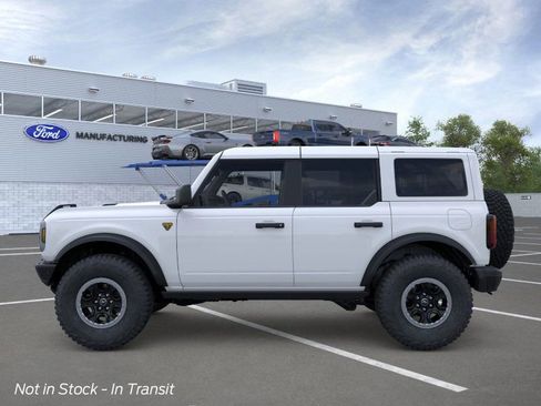 New 2026 Ford Bronco Badlands image 3
