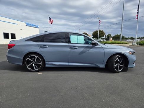 Used 2022 Honda Accord Sport image 3