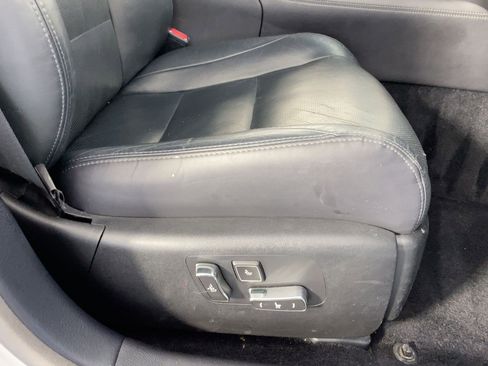 Used 2017 Lexus LS 460 image 32