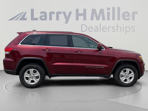 Used 2017 Jeep Grand Cherokee Laredo AWD/4WD image 7