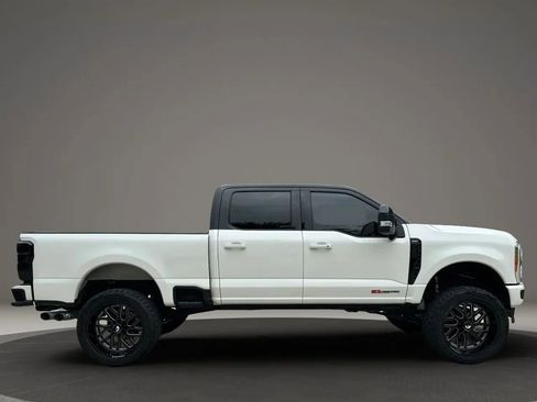 Used 2023 Ford F250 Lariat w/ Lariat Ultimate Package AWD/4WD image 4