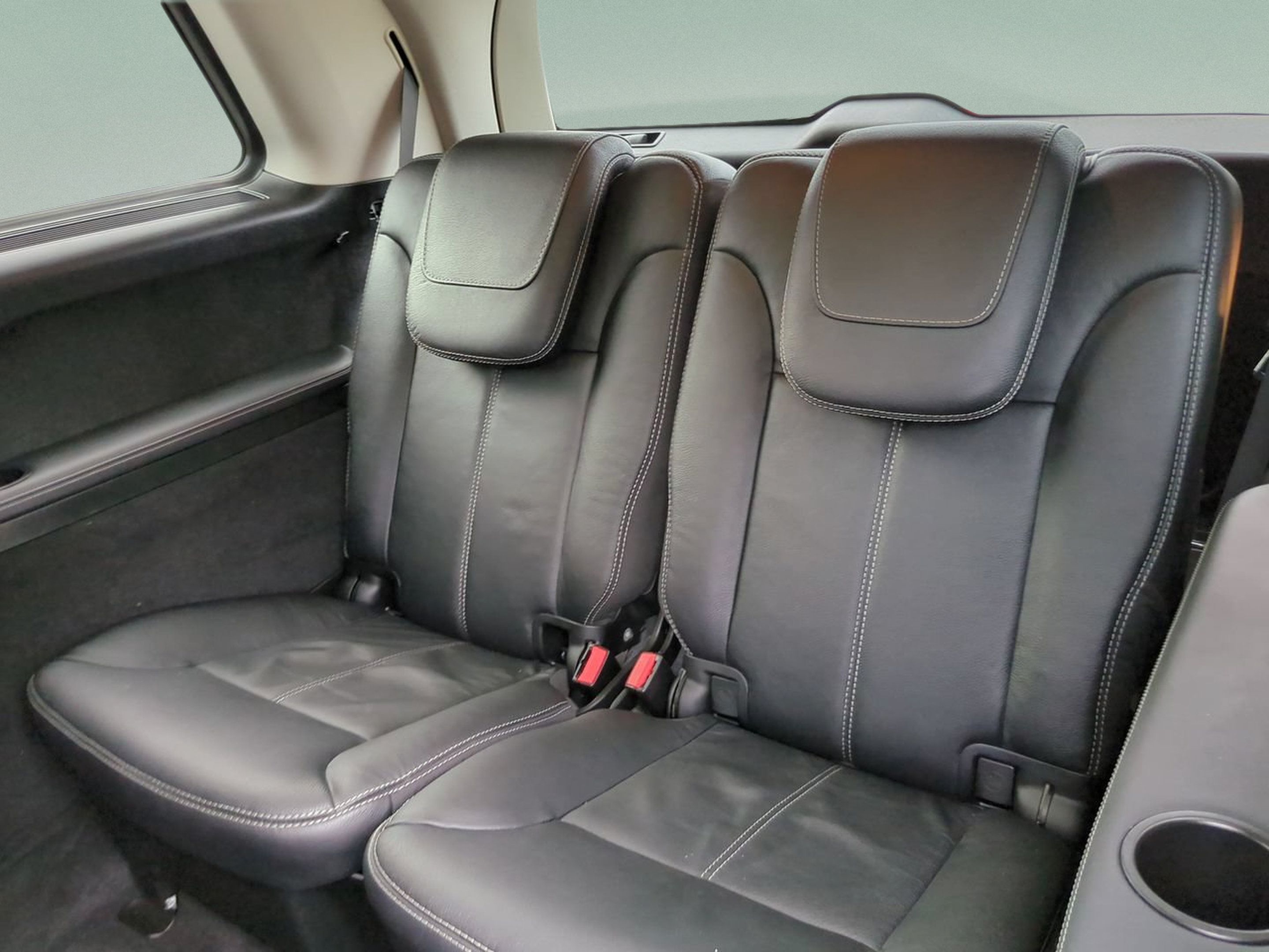 Used 2011 Mercedes-Benz GL 550 4MATIC image 19