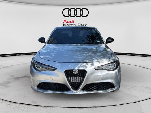 Used 2019 Alfa Romeo Giulia w/ Nero Edizione RWD image 12