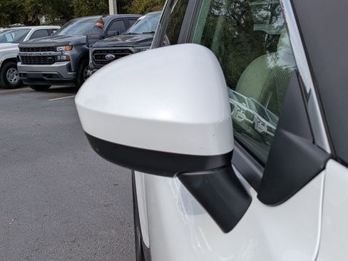 Used 2025 Nissan Rogue SV image 13