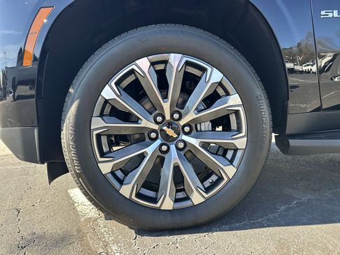 New 2026 Chevrolet Suburban High Country w/ Sun And Tow Package RWD image 13