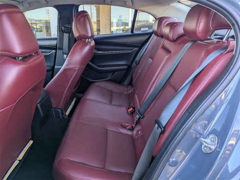 Used 2023 MAZDA MAZDA3 s image 28