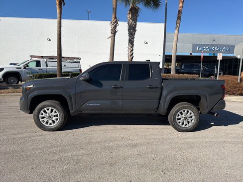 Used 2024 Toyota Tacoma SR5 image 2