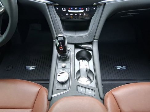 Used 2025 Cadillac XT5 Premium Luxury w/ Technology Package image 14