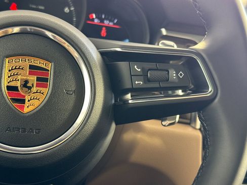 New 2026 Porsche Macan image 28