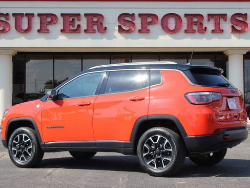 Used 2021 Jeep Compass Trailhawk AWD/4WD image 5