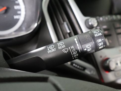 Used 2017 GMC Terrain SLE image 32