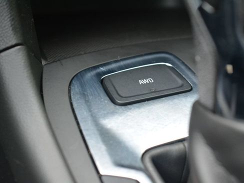 Used 2023 Chevrolet Equinox LT AWD/4WD image 18