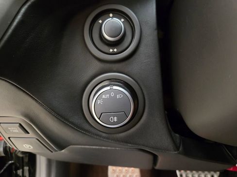 Used 2015 Ferrari F12 Berlinetta image 39