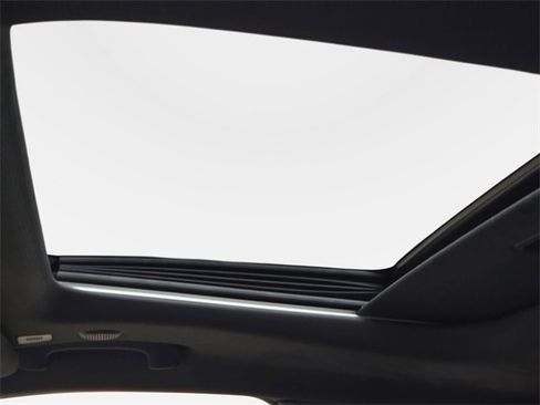 Used 2018 Jeep Grand Cherokee Limited image 33