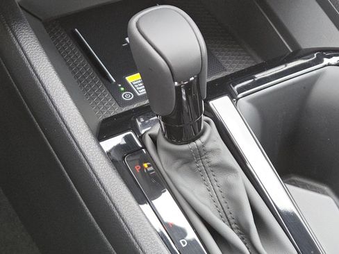 Used 2025 Honda Accord Sport image 30