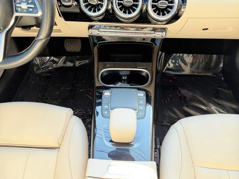 Used 2022 Mercedes-Benz A 220 4MATIC image 18