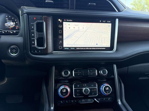 Used 2023 GMC Yukon Denali Ultimate image 27