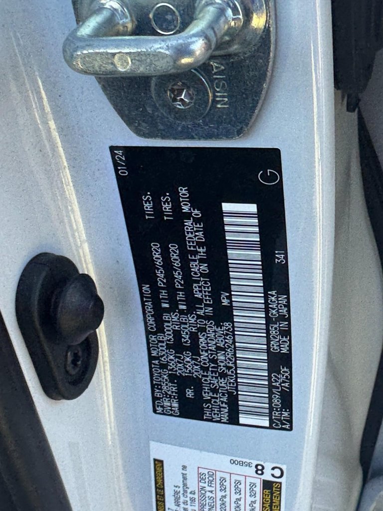 Used 2024 Toyota 4Runner Limited AWD/4WD image 32