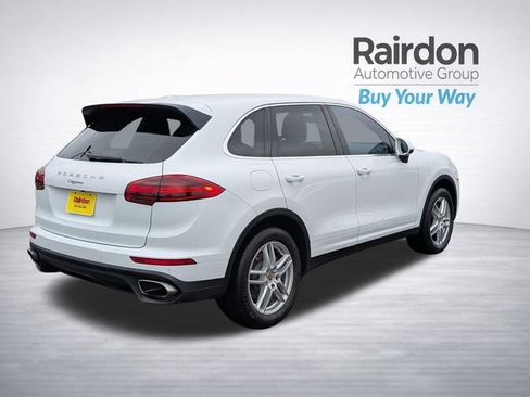 Used 2016 Porsche Cayenne AWD/4WD image 7