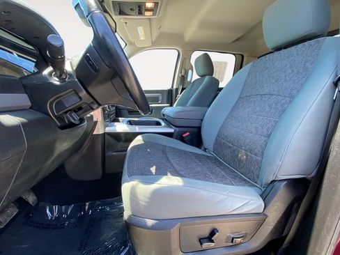 Used 2019 RAM 1500 Big Horn AWD/4WD image 9