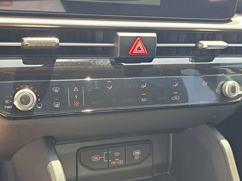 New 2026 Kia Sportage LX FWD image 24