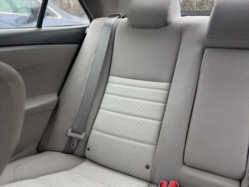 Used 2017 Toyota Camry XLE image 25