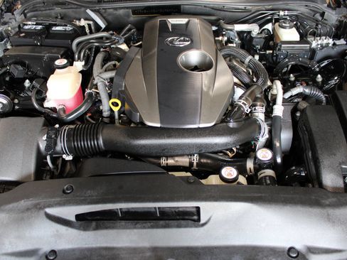 Used 2019 Lexus IS 300 F Sport w/ F Sport Package RWD image 40