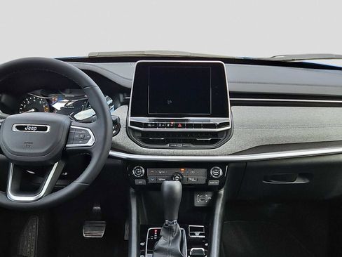 New 2026 Jeep Compass Latitude image 15