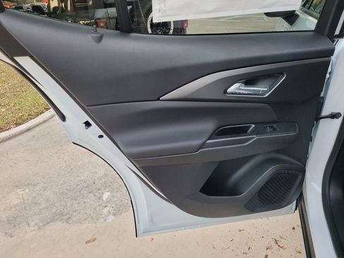 New 2026 Chevrolet Equinox EV LT image 22