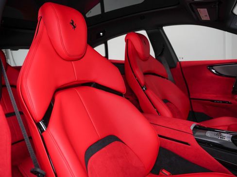 Used 2026 Ferrari Purosangue AWD/4WD image 30