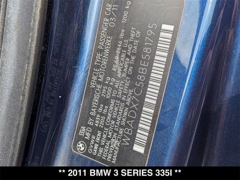 Used 2011 BMW 335i Convertible image 29